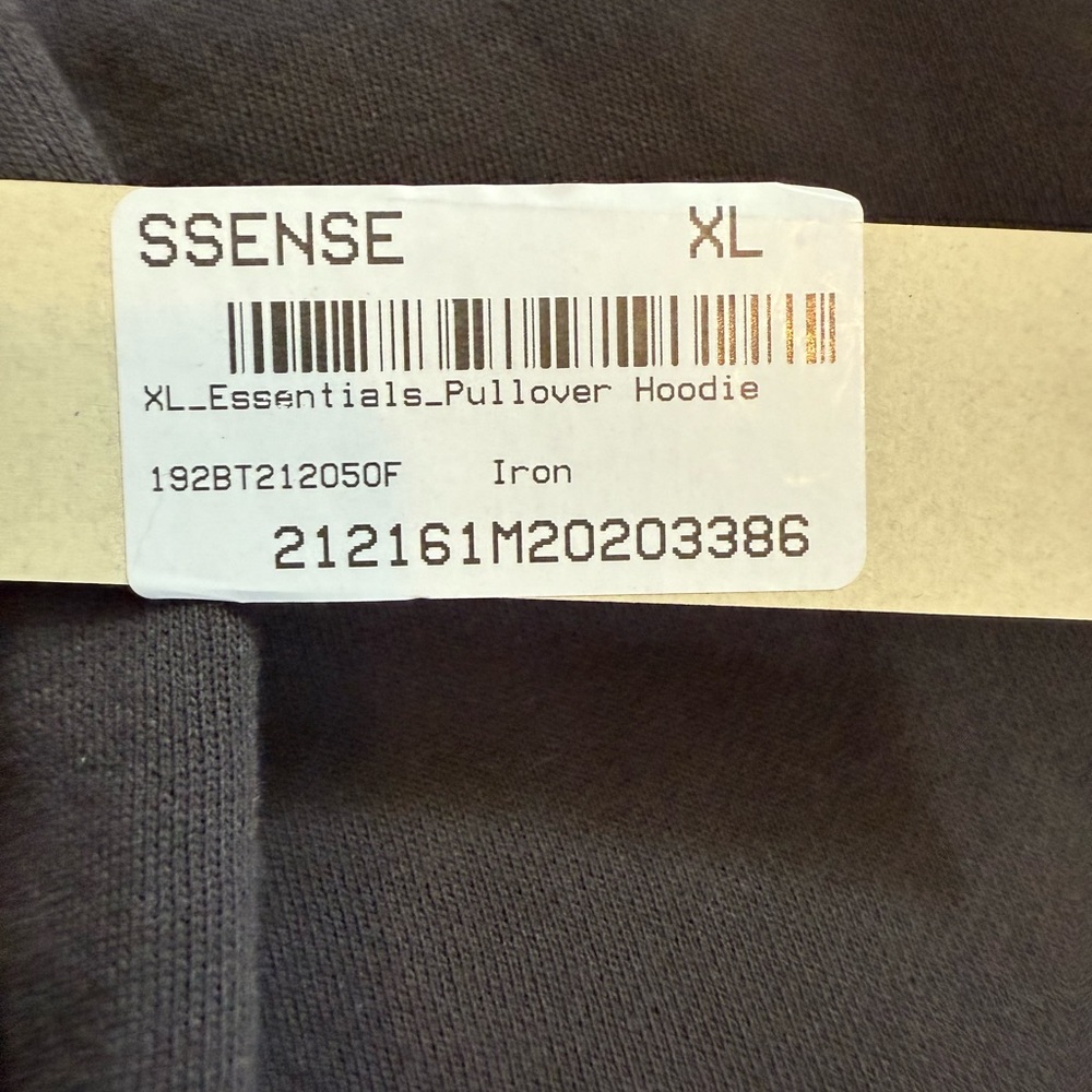 NWT $280 Fear of God Essentials 1977 Hoodie Iron Black Size XL - Picture 2 of 4